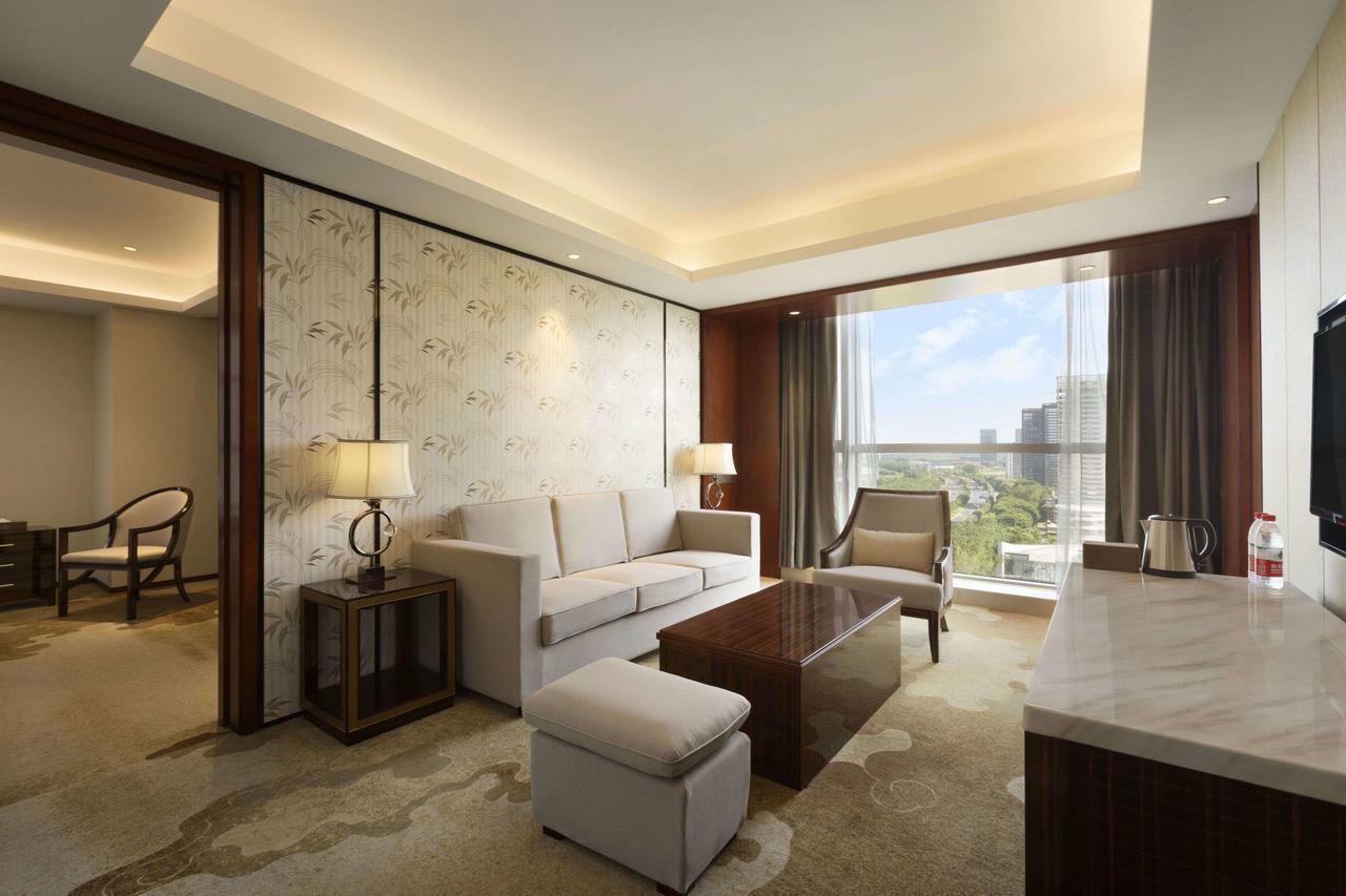 Ramada Jiaxing Hotel Buitenkant foto