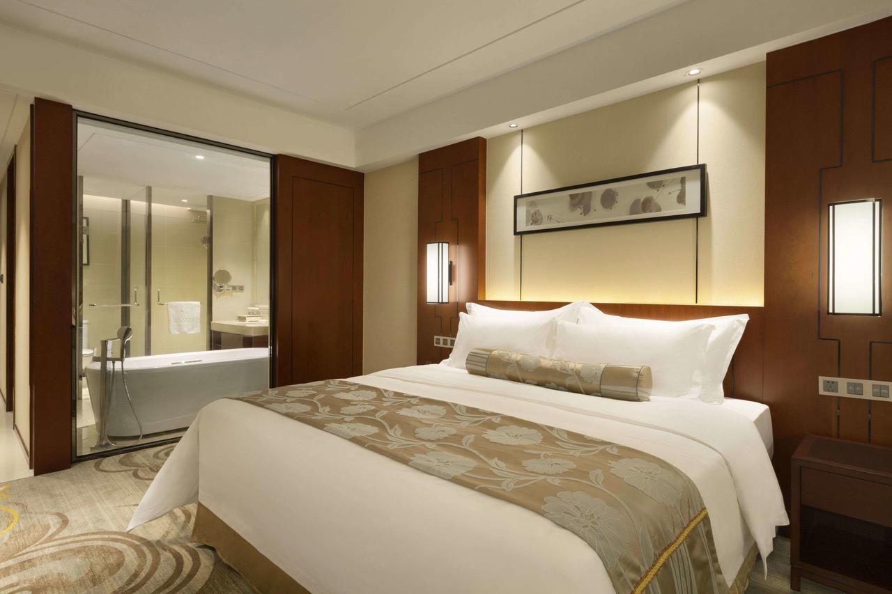 Ramada Jiaxing Hotel Buitenkant foto