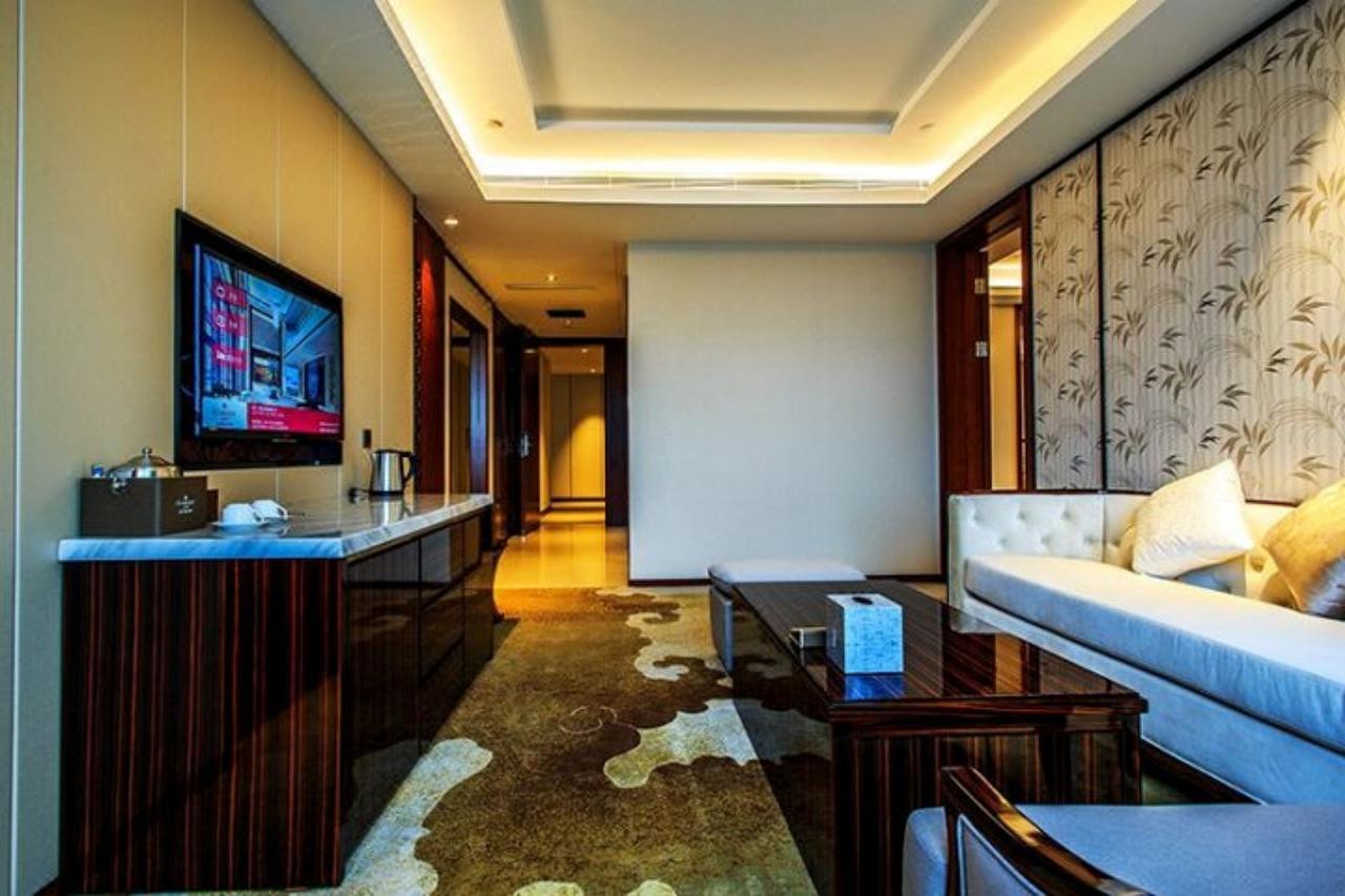 Ramada Jiaxing Hotel Buitenkant foto