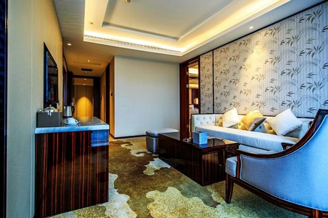 Ramada Jiaxing Hotel Buitenkant foto